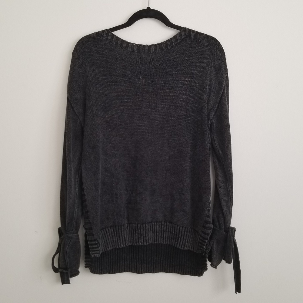 Gray tie-sleeve sweater | CLEARANCE